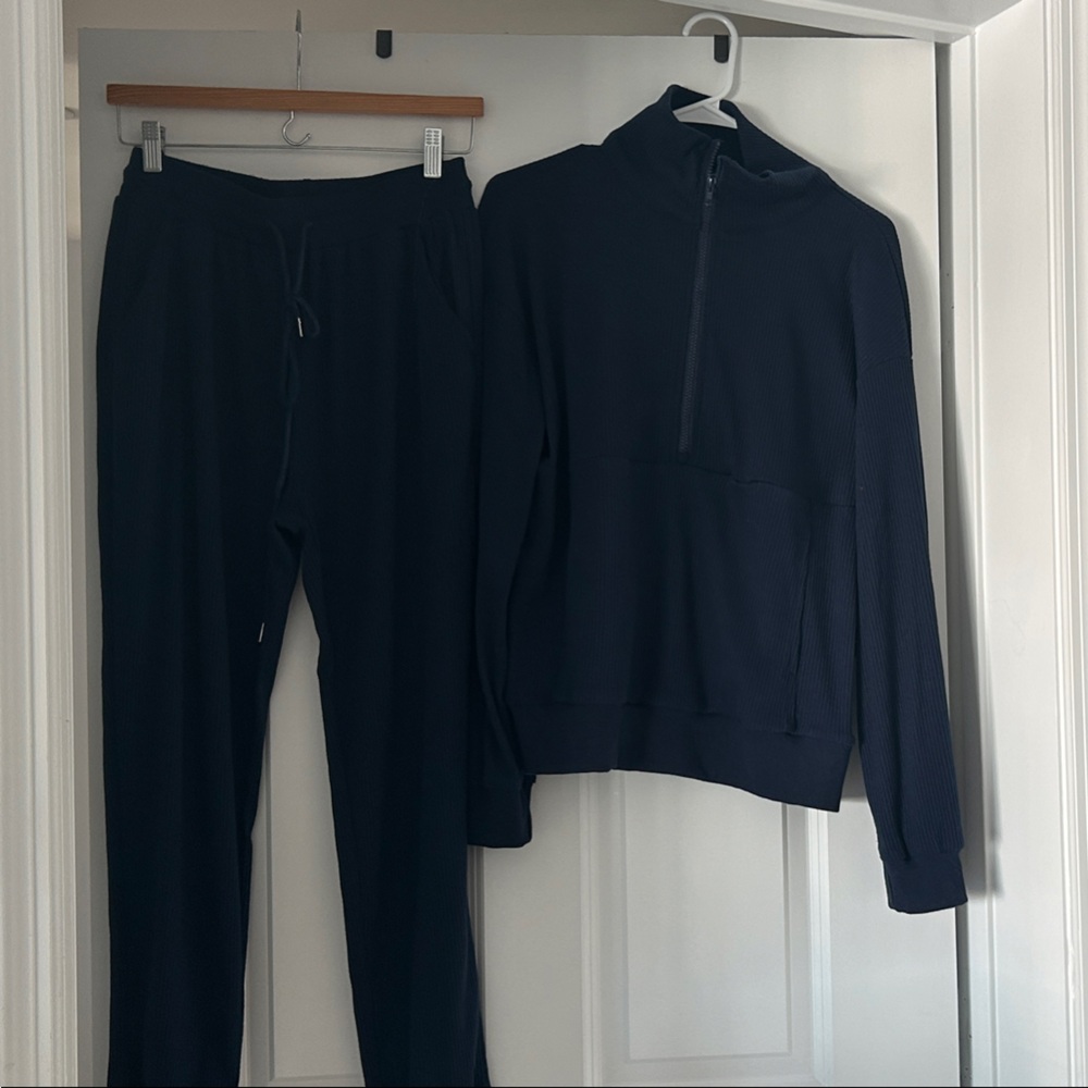 Women's Classic Navy Jogger Set